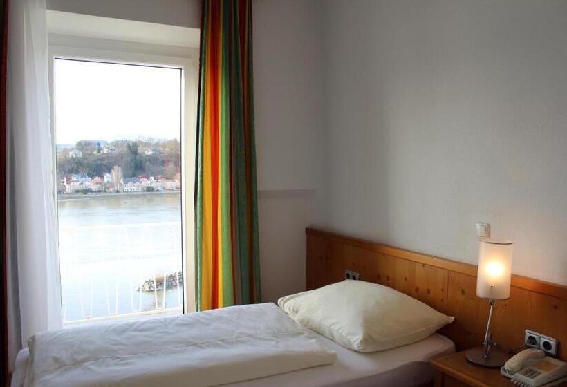 高级单人间, Restaurant Faustschlössl