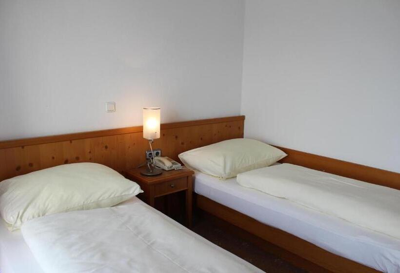 标准间, Restaurant Faustschlössl