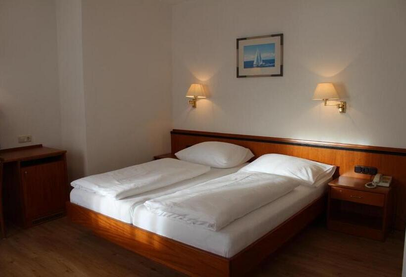 标准间, Restaurant Faustschlössl