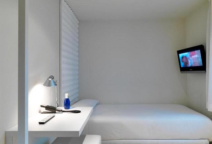 اتاق استاندارد یک نفره, Urbansea Atocha 113