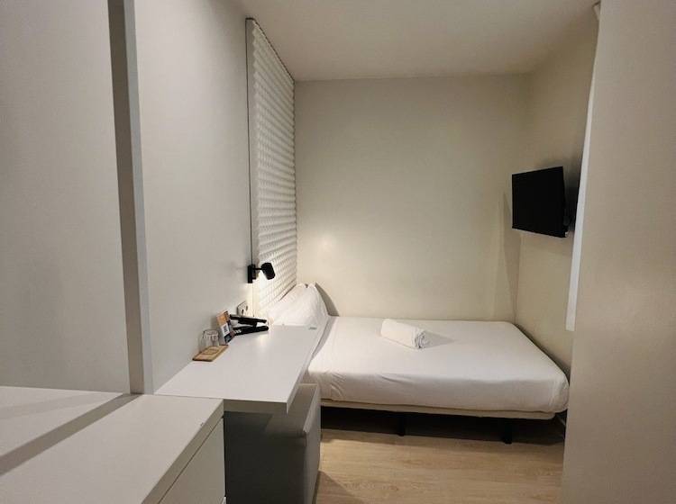 اتاق استاندارد یک نفره, Urbansea Atocha 113