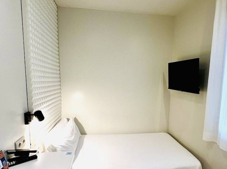 اتاق استاندارد یک نفره, Urbansea Atocha 113