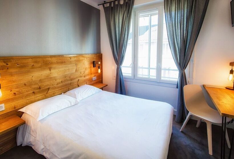 Номер Клуб, Victor Hugo Lorient