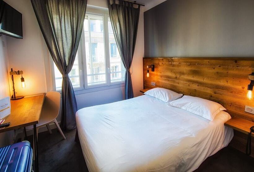Quarto Club, Victor Hugo Lorient