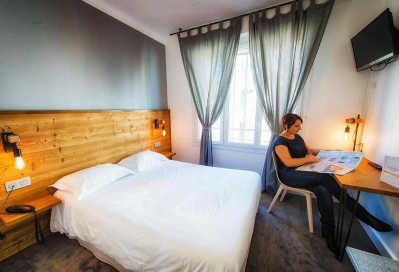 Номер Комфорт, Victor Hugo Lorient