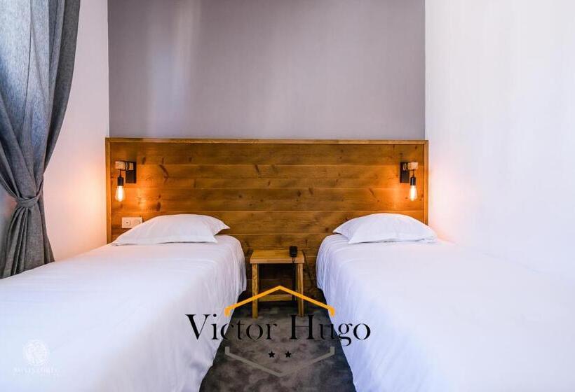 Номер Стандарт, Victor Hugo Lorient