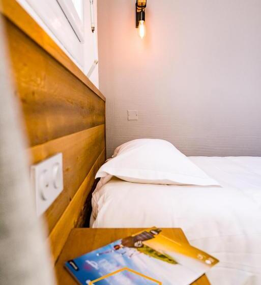 Номер Стандарт Индивидуальный, Victor Hugo Lorient