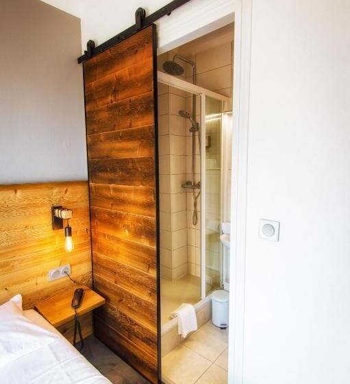 Номер Стандарт, Victor Hugo Lorient