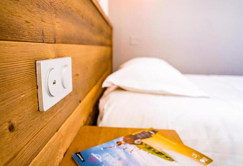 Номер Стандарт Индивидуальный, Victor Hugo Lorient