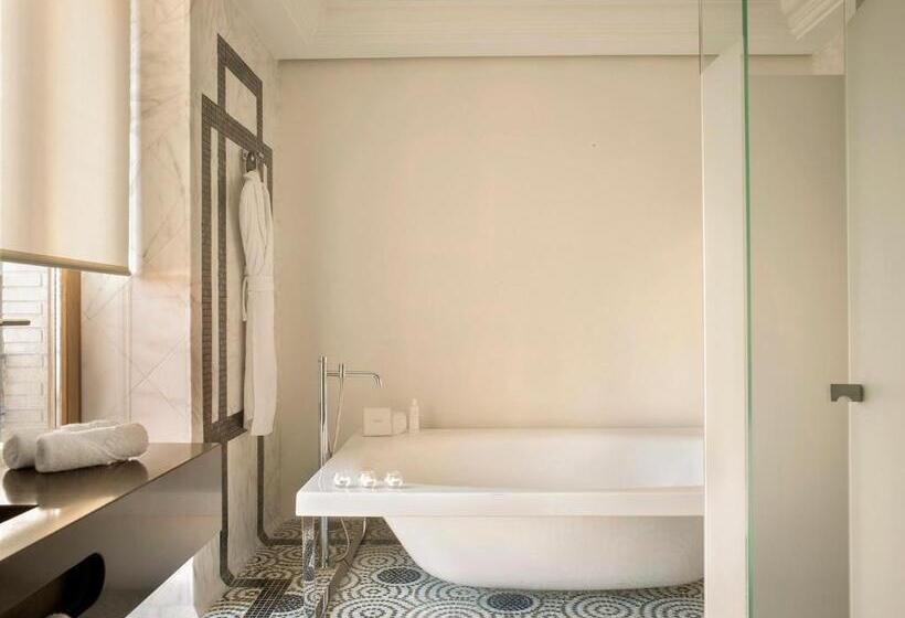 سوییت لوکس, Único Madrid, Small Luxury Hotels