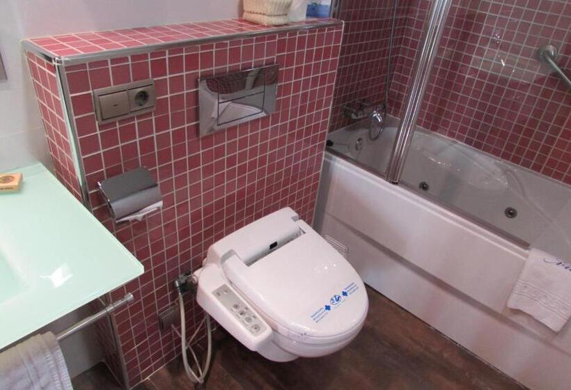 수피리어 스위트, Suites Gran Via 44