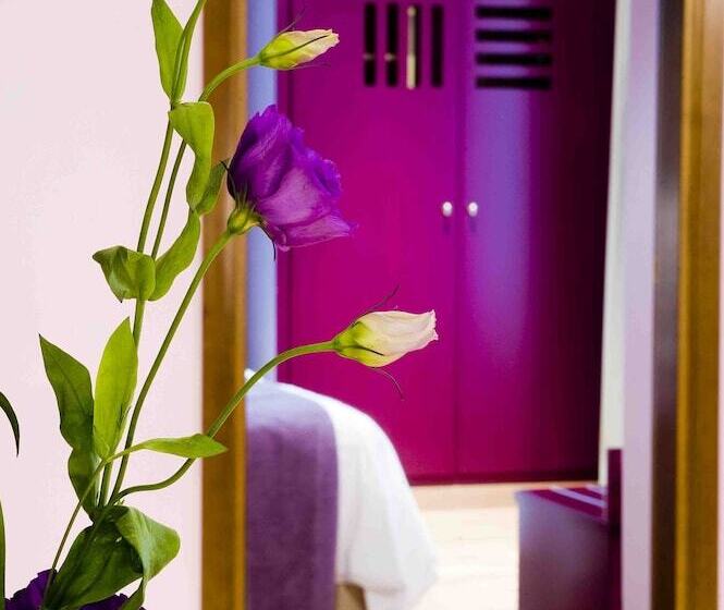 스위트, Suites Gran Via 44