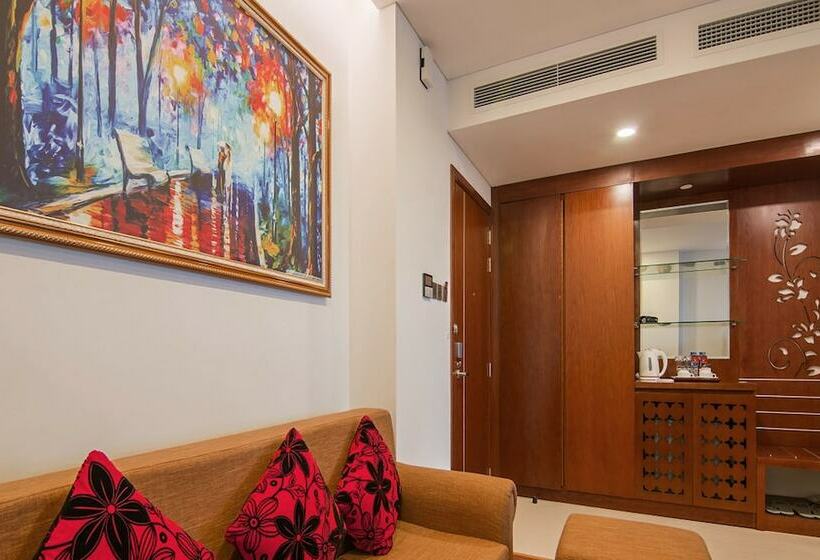 سوئیت پریمیوم, Gold Coast Hotel Resort & Spa