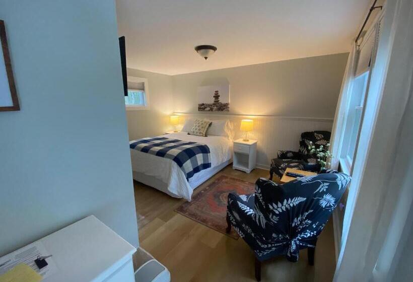 اتاق استاندارد, Hanscom's Motel & Cottages