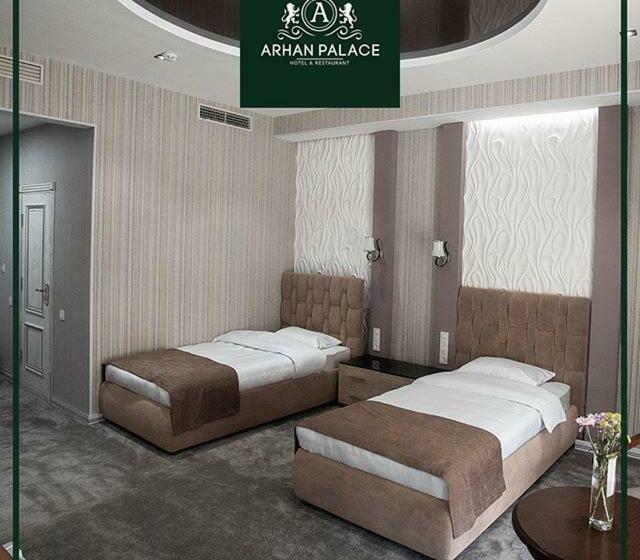 غرفة قياسية, Arhan Palace