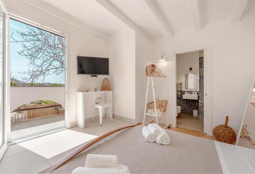 ベーシックルーム, Cala Cala Rooms,restaurant & Farm Experience