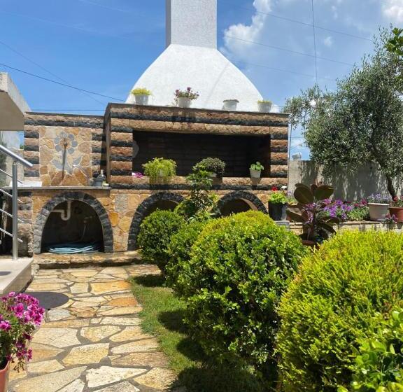 סוויטה משפחתית, Maison Apartments