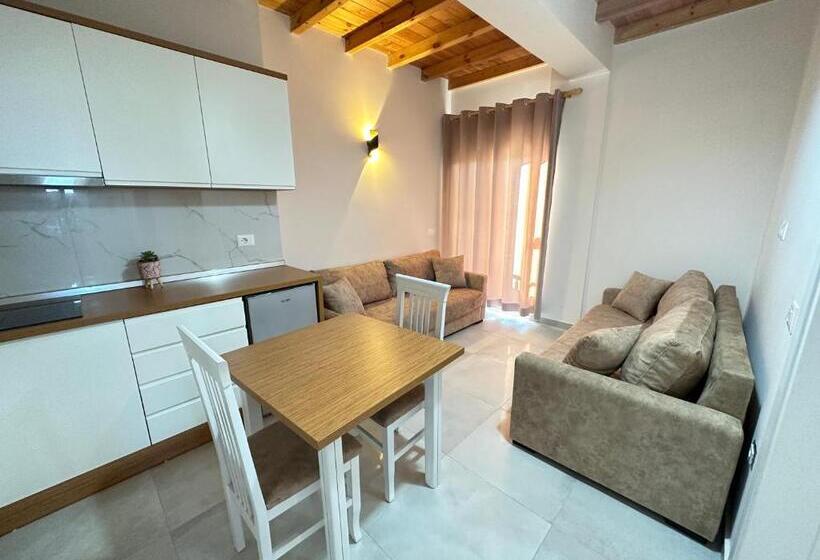 سوییت خانوادگی, Maison Apartments