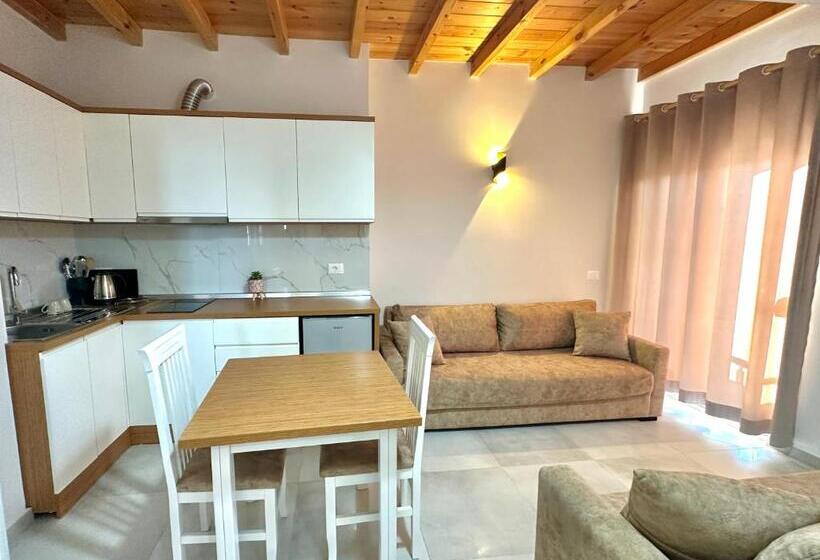 סוויטה משפחתית, Maison Apartments