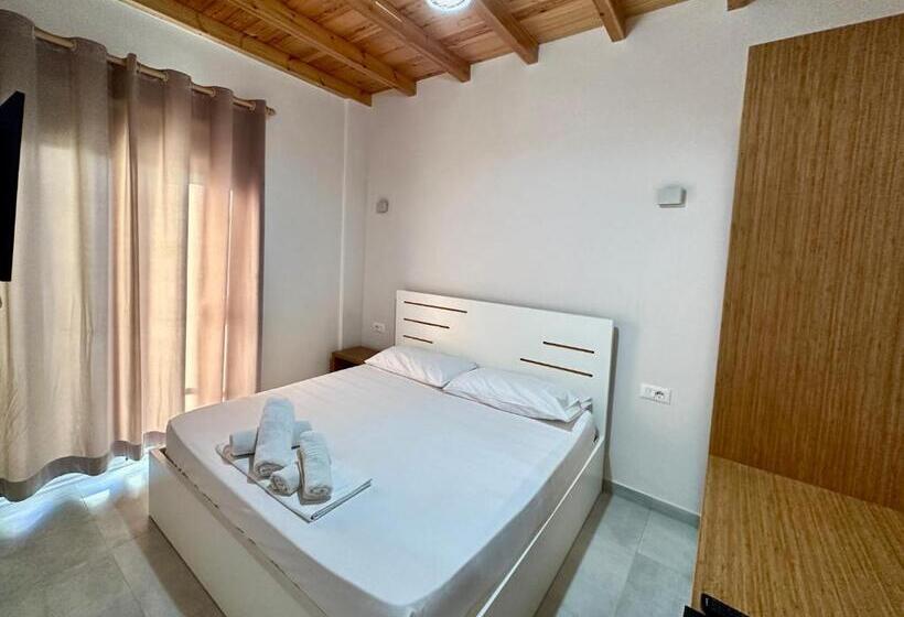 سوییت خانوادگی, Maison Apartments