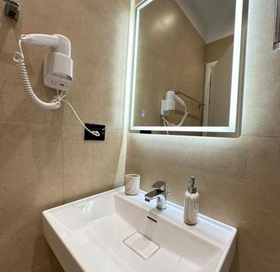 דירת חדר, Maison Apartments