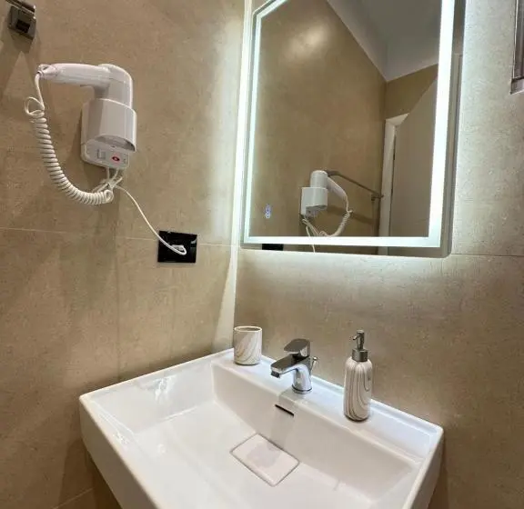 آپارتمان 1 خوابه, Maison Apartments
