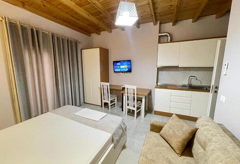 דירה בת חדר שינה 1 עם מרפסת, Maison Apartments