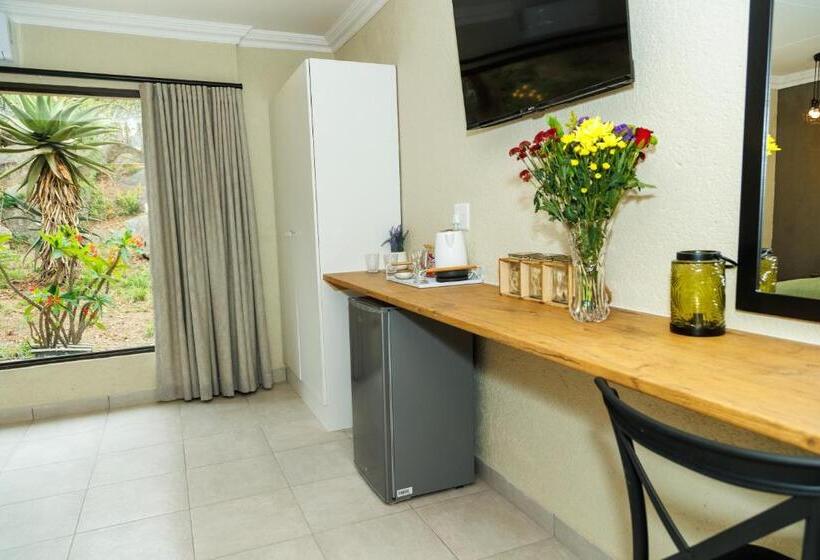 اتاق سوپریور با تخت بزرگ, Pumbaa Wildlife Park & Accommodation