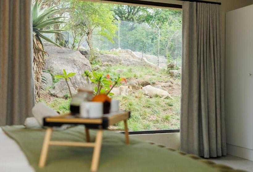 디럭스 룸 킹사이즈 침대, Pumbaa Wildlife Park & Accommodation