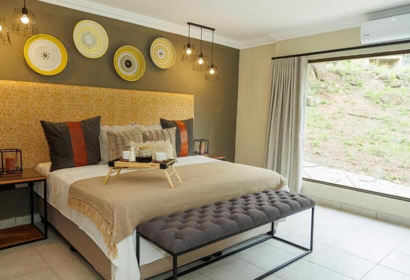 اتاق سوپریور با تخت بزرگ, Pumbaa Wildlife Park & Accommodation