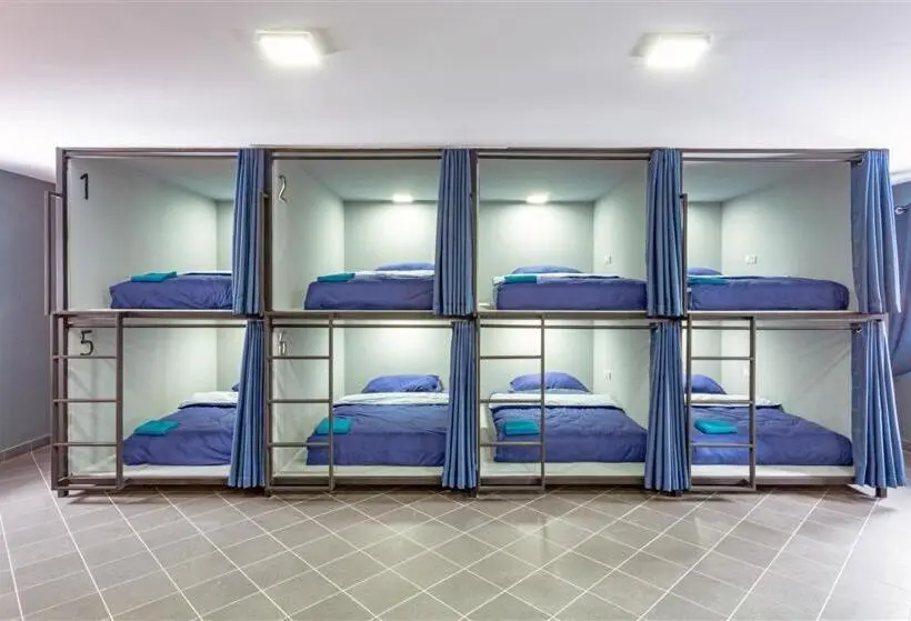 シングルベーシックルーム, Hostel Iron Cube