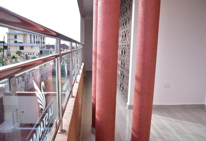 اتاق لوکس, La Stanar