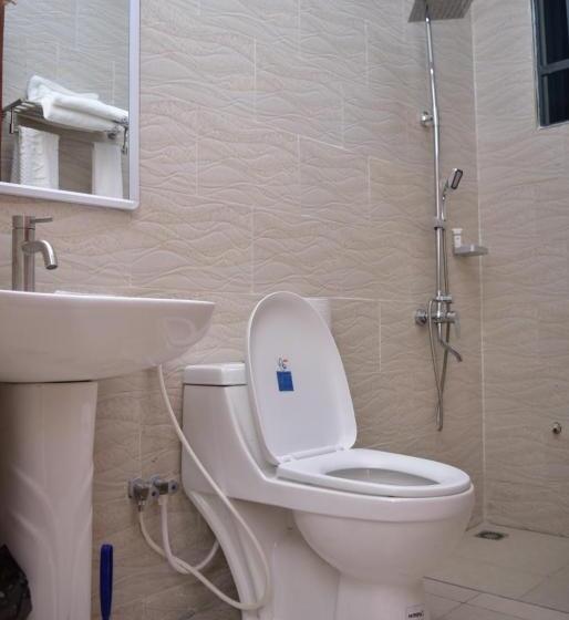 اتاق لوکس, La Stanar