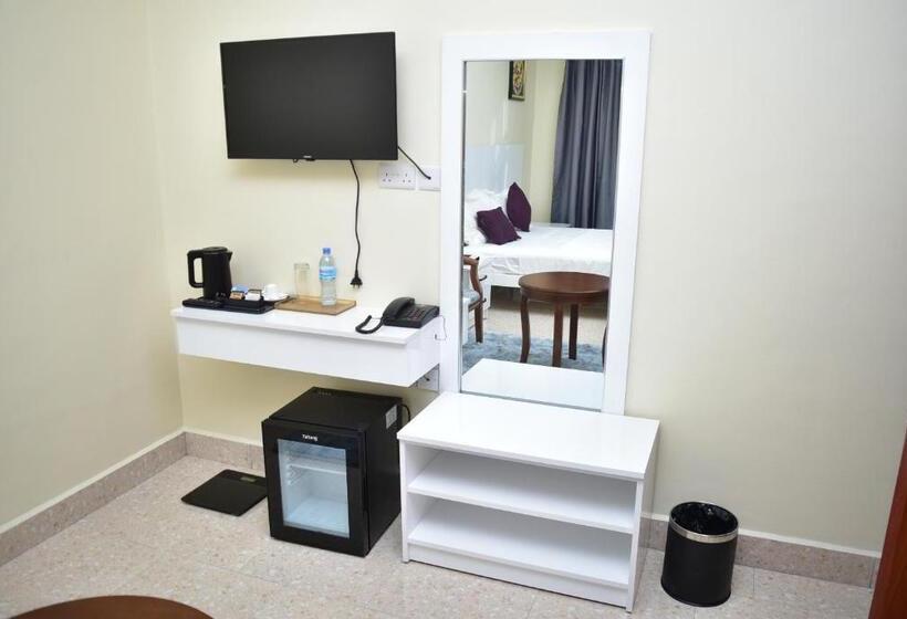 سوییت لوکس, La Stanar