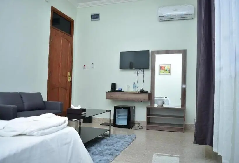 سوییت لوکس, La Stanar
