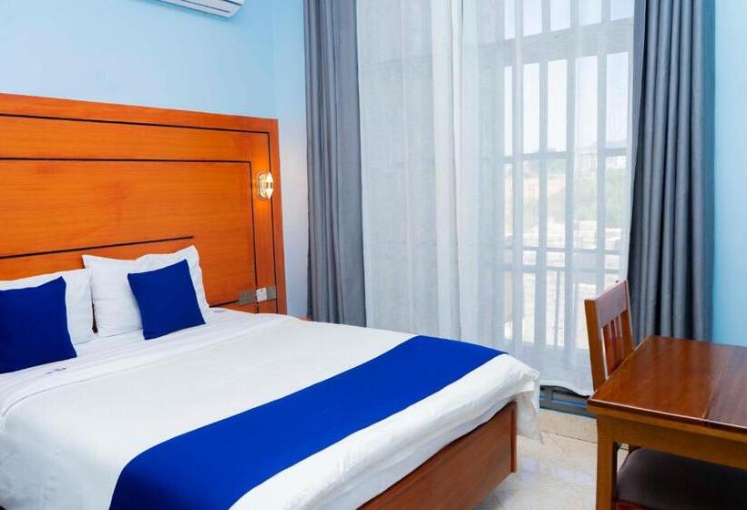 سوییت لوکس, La Stanar