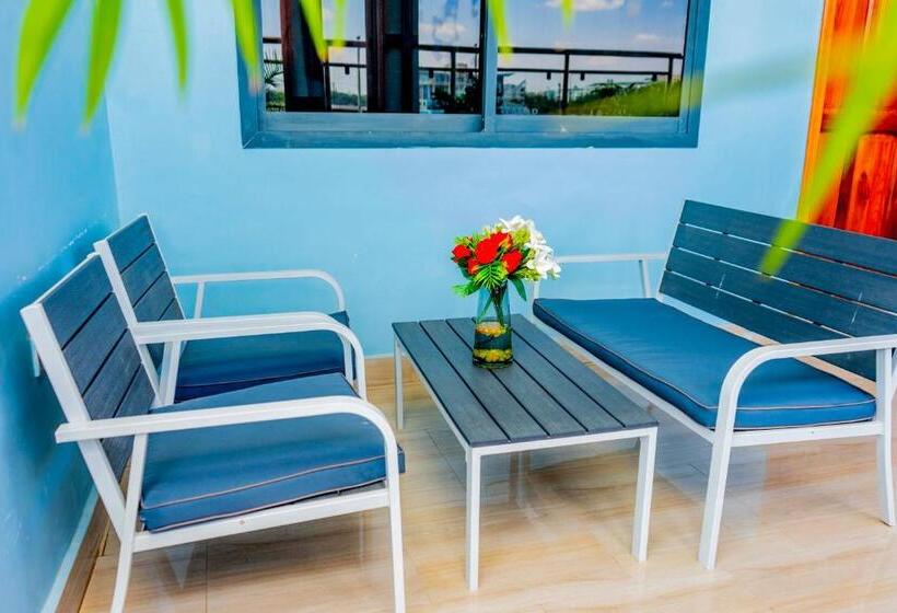 سوئیت با بالکن, La Stanar