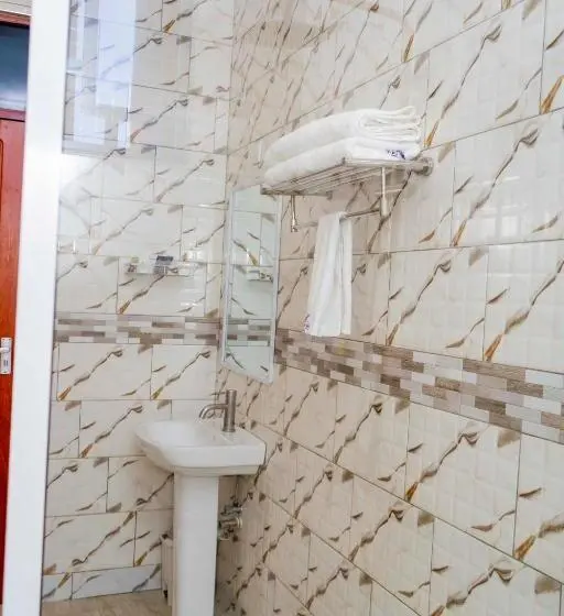 سوئیت با بالکن, La Stanar