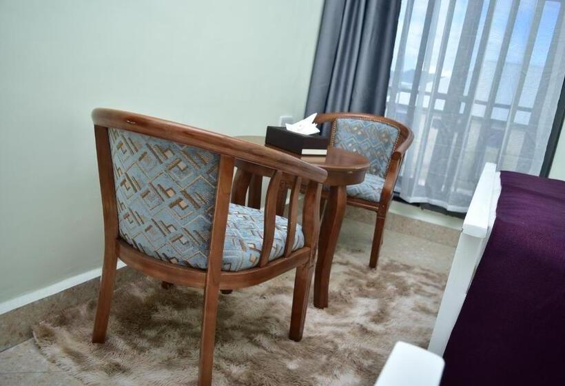 اتاق لوکس, La Stanar