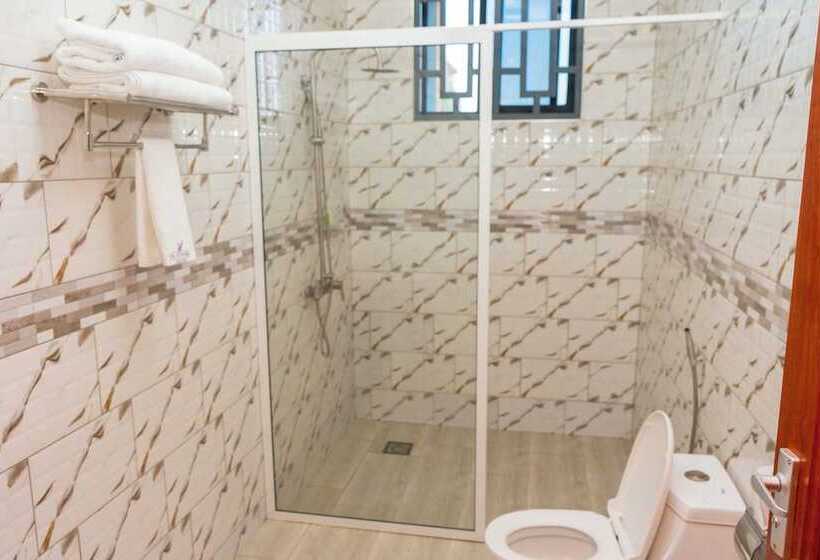 اتاق لوکس, La Stanar