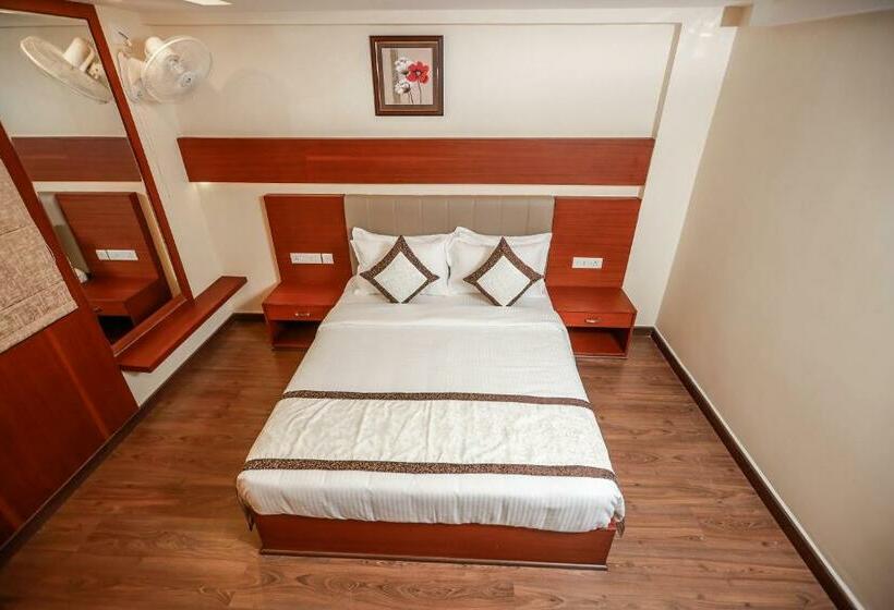 סוויטה משפחתית, Nesma Palace