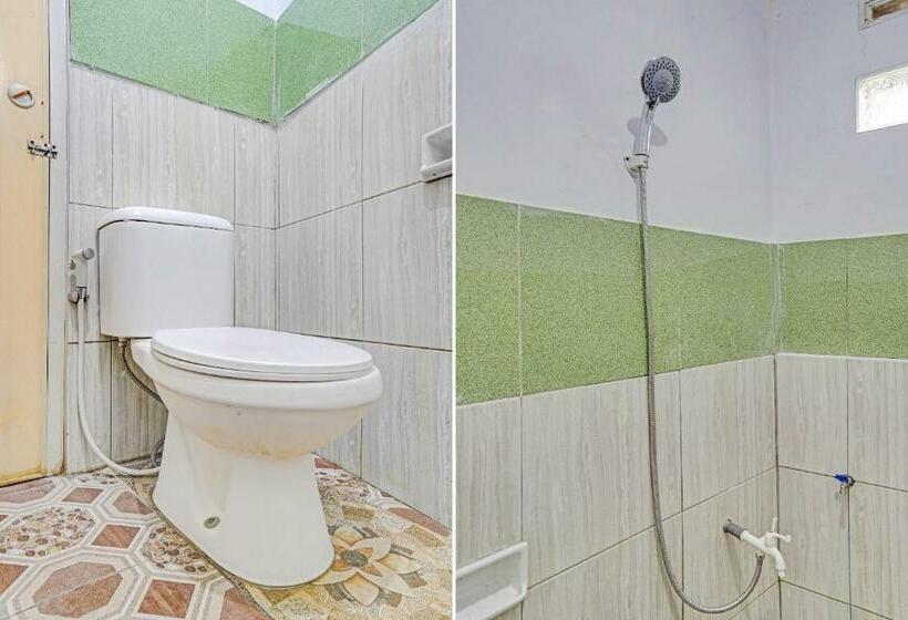 家庭间, Oyo 90405 Penginapan Sasti Kuningan