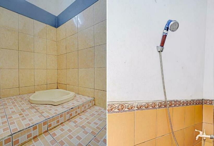 标准间, Oyo 90405 Penginapan Sasti Kuningan