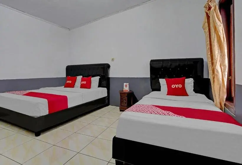 Perhehuone, Oyo 90405 Penginapan Sasti Kuningan