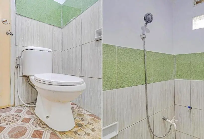 Standard Yhden Hengen Huone, Oyo 90405 Penginapan Sasti Kuningan