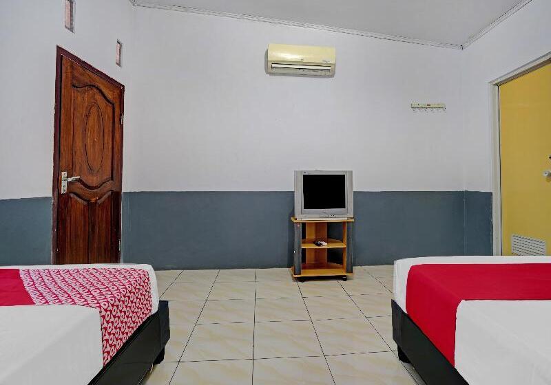 家庭间, Oyo 90405 Penginapan Sasti Kuningan