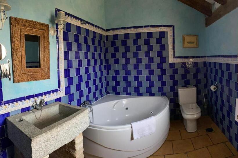 Номер Deluxe с Гидромассажем, Posada Restaurante Fuenteplateada