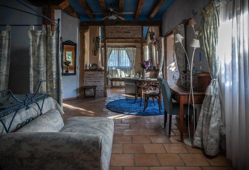 جناح ديلوكس, Posada Restaurante Fuenteplateada