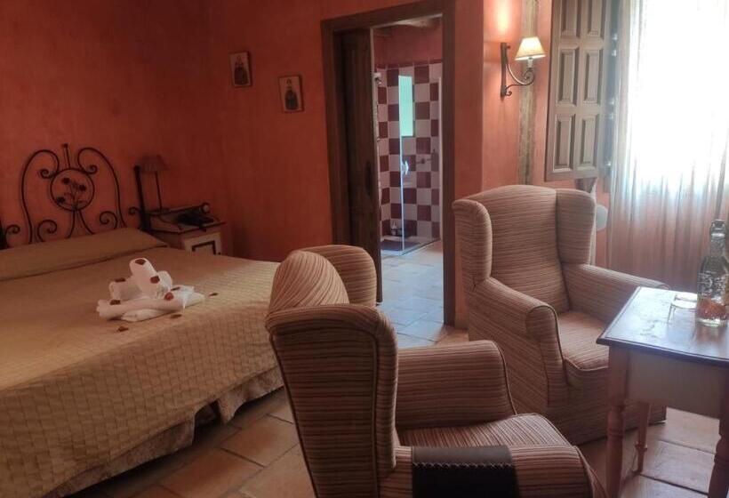 غرفة قياسية مزوَّدة بجاكوزي, Posada Restaurante Fuenteplateada