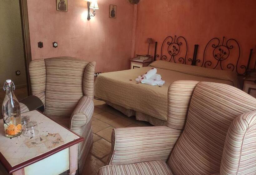 غرفة قياسية مزوَّدة بجاكوزي, Posada Restaurante Fuenteplateada